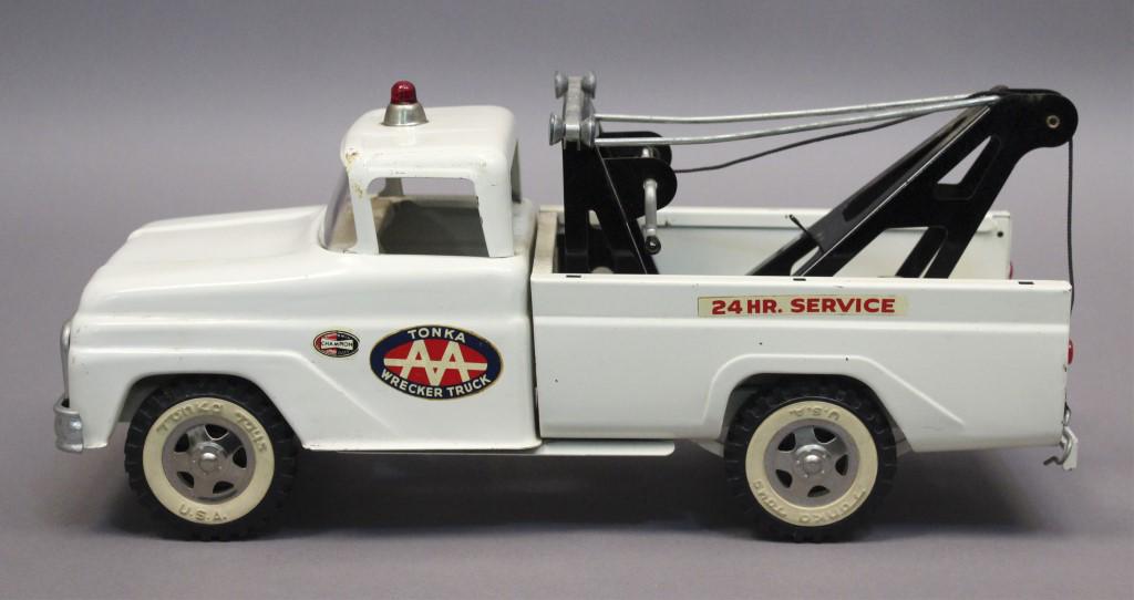 vintage toy tow trucks