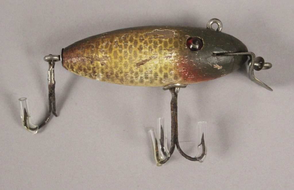 Creek Chub Baby Wiggler #200 Fishing Lure: [RMP 3497]