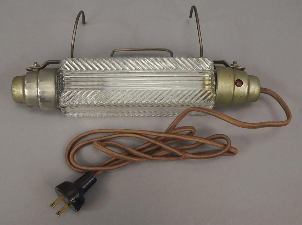 Vintage Bed Frame Light: Works. Cord can be replaced. [PA 728]