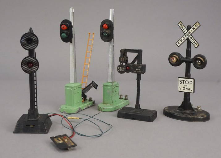 5 Assorted Model Train Lights & Signals