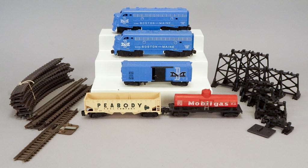 Assorted Train Cars & Track Lot (1 of 20)