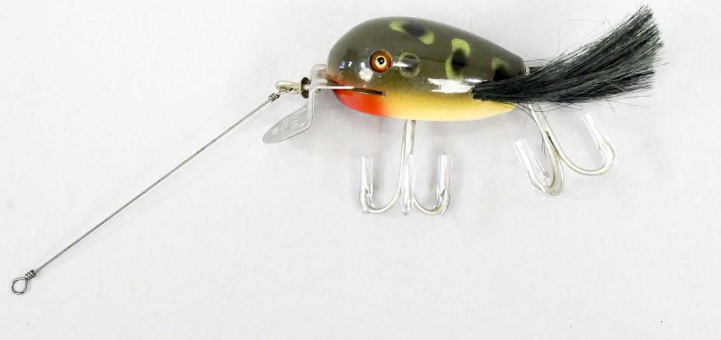 C.C.B Co Dingbat Fishing Lure: [RMP 3645]