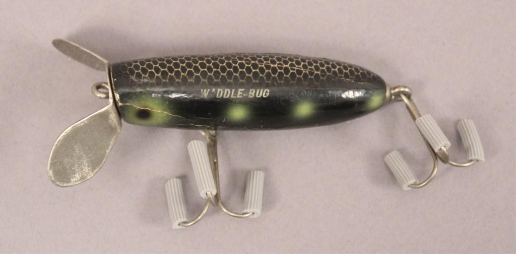 Makinen Waddle Bug Fishing Lure: [MAB 779]