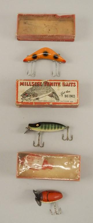 3 Millsite Fishing Lures with Original Boxes: 3 Millsite lures include No. 671 Red & White Paddle Plug, Green Scale Sinker & Daily Double No. 834 2 Way Bait. Maufactured Millsite Steel & Wire Works Inc. Howell, MI. [RMP 4026]