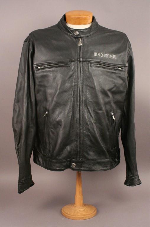 Harley Davidson Black Leather Jacket Size XL: Two inner pockets. [ROR 103]