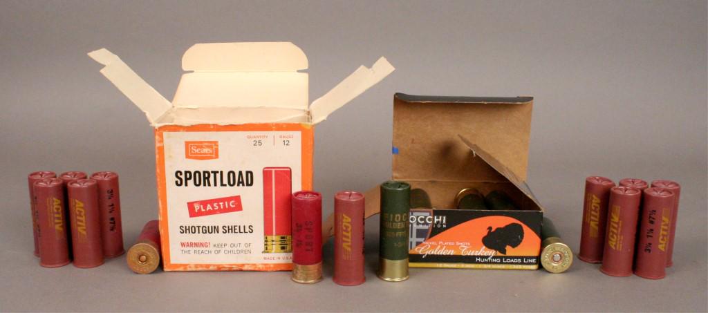 47 Rounds 12 Gauge Shotgun Shells: Fiocchi Golden Turkey Nickel Plated Shotgun Shells. 3", 1 3/4 oz., 1325 ft/sec. Sportland 12 gauge 3 1/4", 1 1/8 oz., # 7 1/2 shot. [TKJ 312]