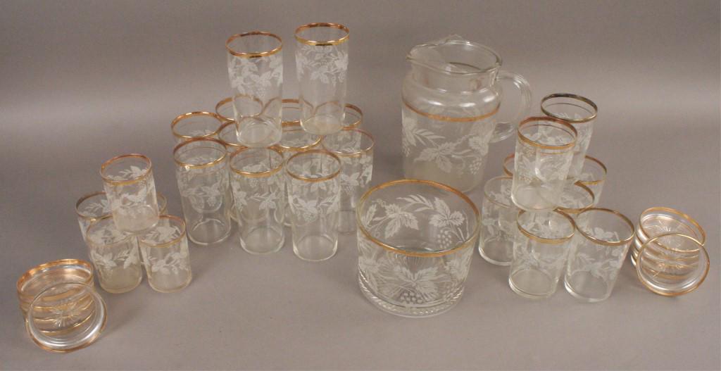 Vintage Bartlett Collins Textured Grape Glassware (1 of 4)