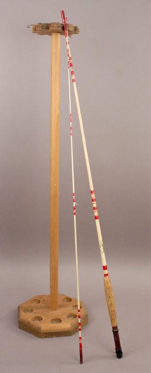 Shakespeare Wonderod Vintage Fishing Rod: Stand is for display purpose only and not included. [KAT 123]