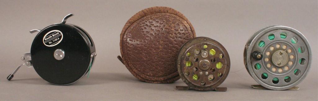 Reels Heddon 125 Imperial, South Bend 1140A & More: One unmarked vintage reel with case included. [KAT 497]