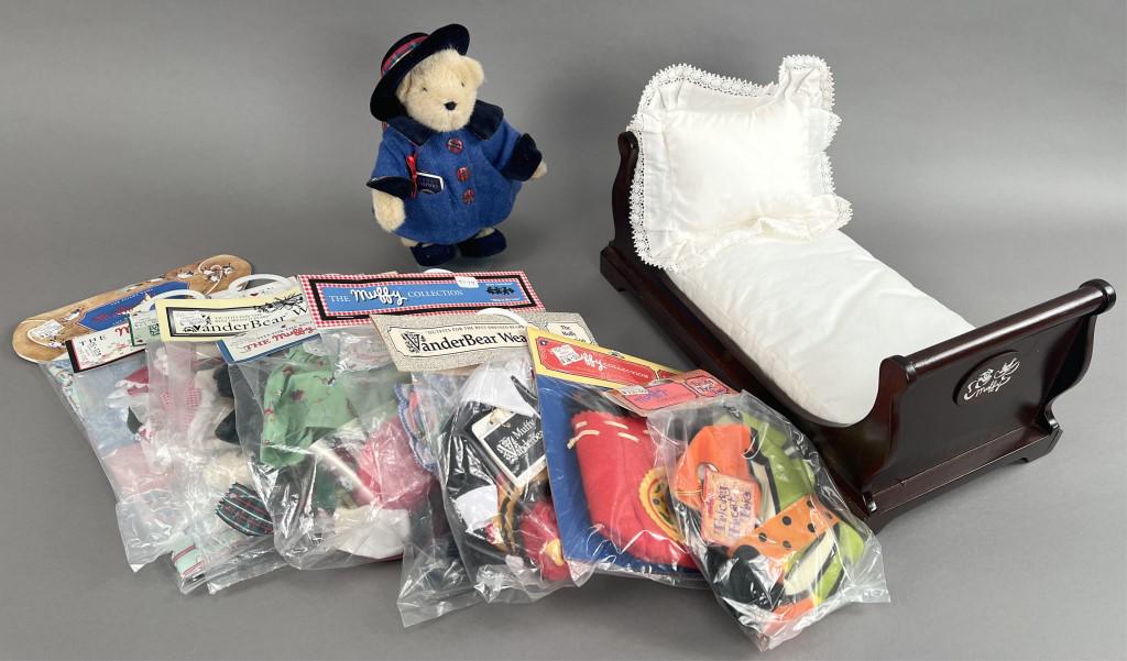 Muffy the Bear and Accessories by Vanderbear (1 of 4)