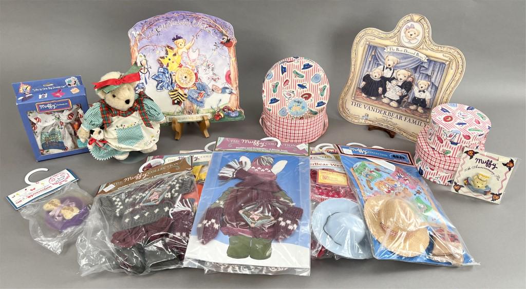 Muffy the Bear and Accessories by Vanderbear (1 of 5)
