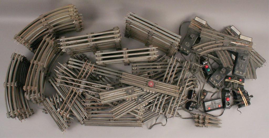 Huge Lot of Lionel O Gauge Train Tracks (1 of 3)
