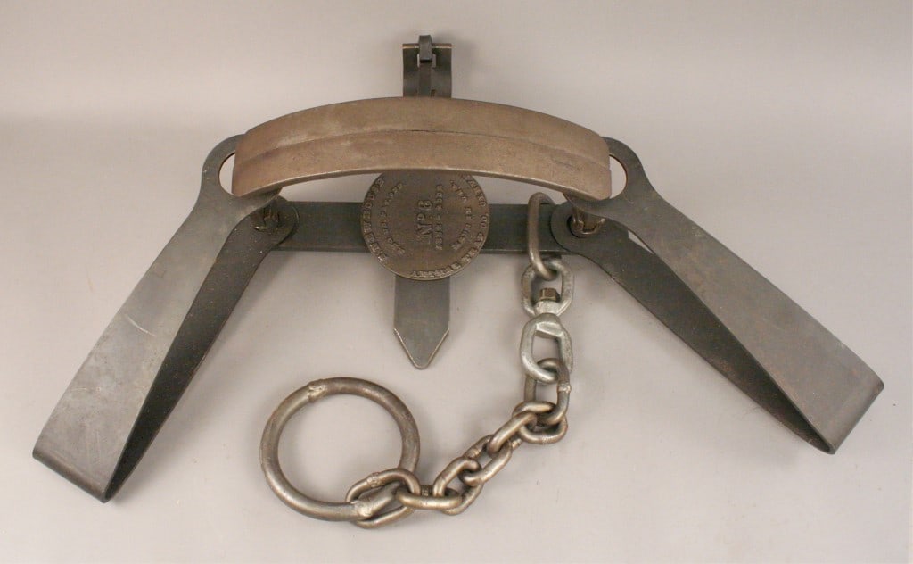 S. Newhouse No.6 Bear Trap - American Trap Co.: 1852 - 2002 S. Newhouse No.6 bear trap in good condition. Later model due to American Trap Co. on the pan. Lots trap, a real variety, later in the auction. [DEB 381]