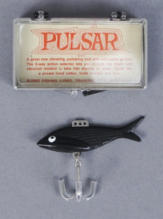 Michigan Pulsar Vintage Fishing Lure in Case: [RMP 5303]