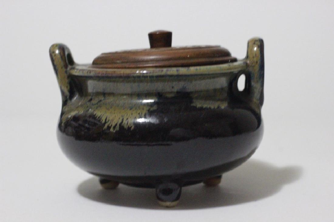 Chinese Porcelain Tripod Censer: Chinese Porcelain Tripod Censer