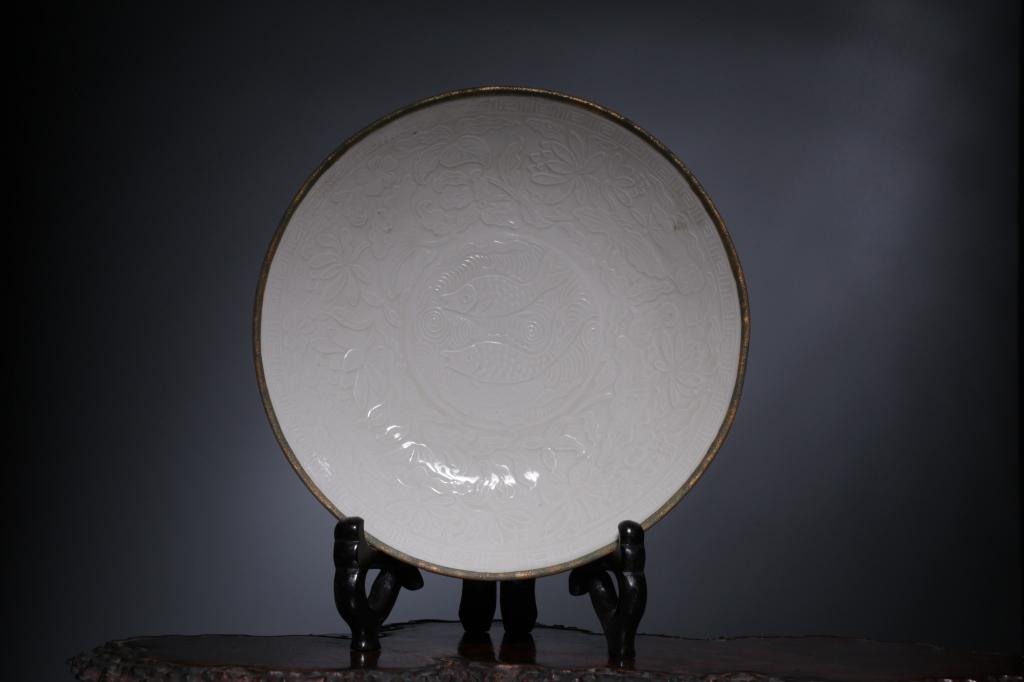 Chinese Song Ding Ware Porcelain Plate (1 of 7)