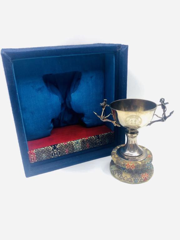 The Silver Cup and Box of Warshipp"Qingyuan" Chine (1 of 13)