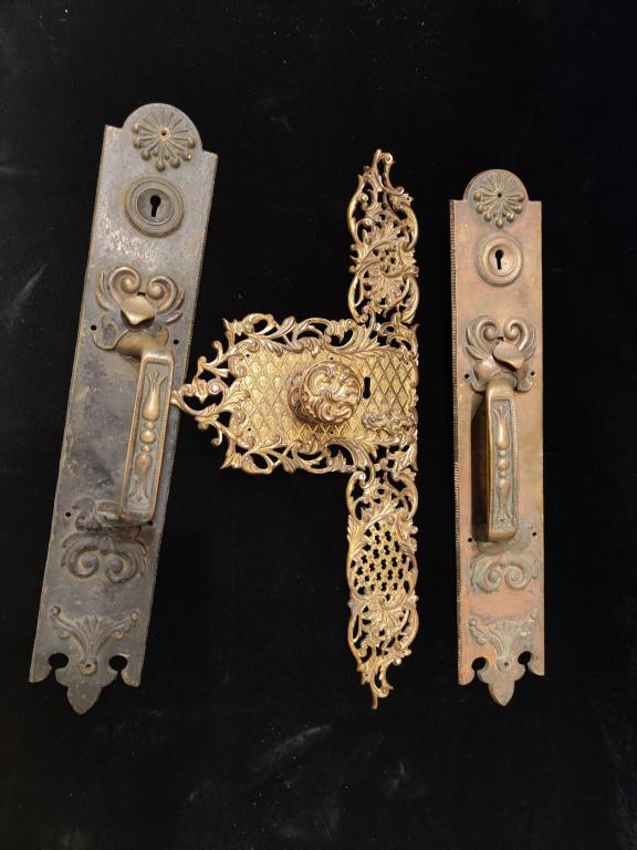 3 Bronze Door Handle (1 of 7)