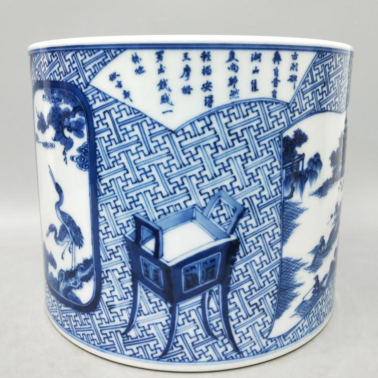 Chinese Blue and White Porcelain Brushpot (1 of 8)
