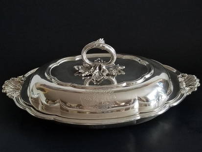 19C English Sterling Silver Vegetable Dish: 19C English Victorian Sterling Silver Covered Vegetable Dish marked by Hunt & Roskell later Storr , Mortimer and Hunt ( see pictures ) .Armorial Crest on cover and base .Beautiful leaf and branch deta