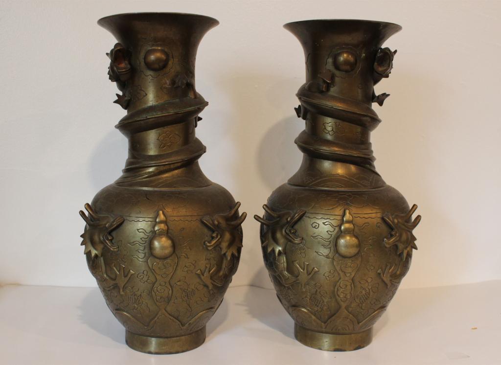 Pair of Chinese Bronze Vase (1 of 6)