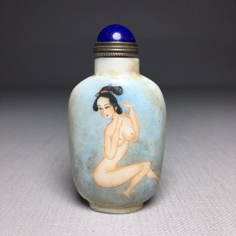 Chinese Liuli Glass Snuff Bottle (1 of 8)