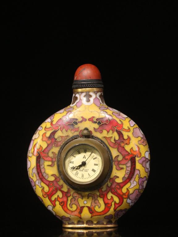 Chinese Enamel Snuff Bottle (1 of 9)