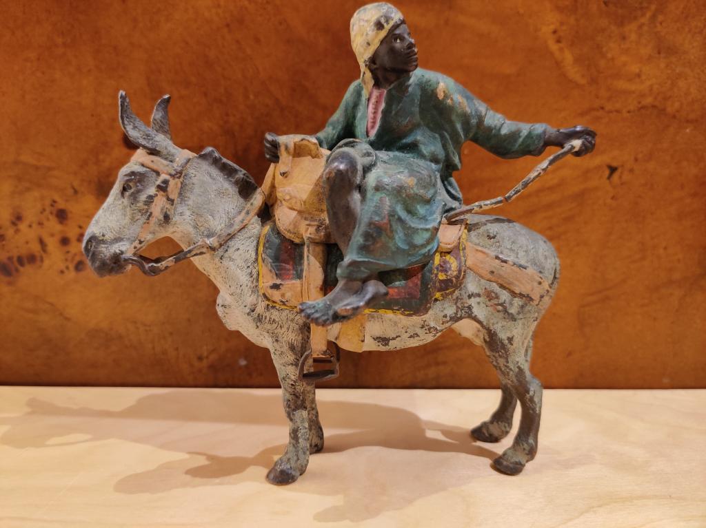 Vienna Bronze Men Ride on Donkey: Vienna Bronze Men Ride on Donkey