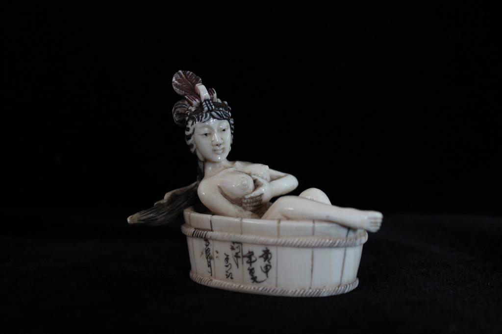 Japanese Erotic Subject Bone Carved Bath Lady w: very good condition. 2"H by 2 1/4"L