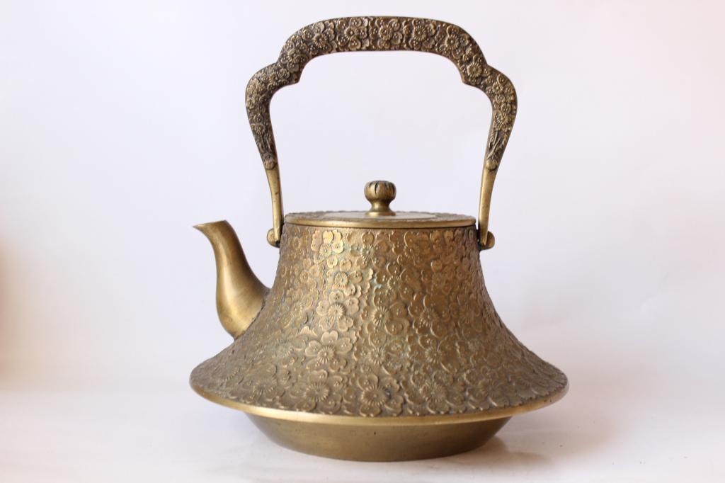 Chinese Iron Teapot: 7 1/2" L