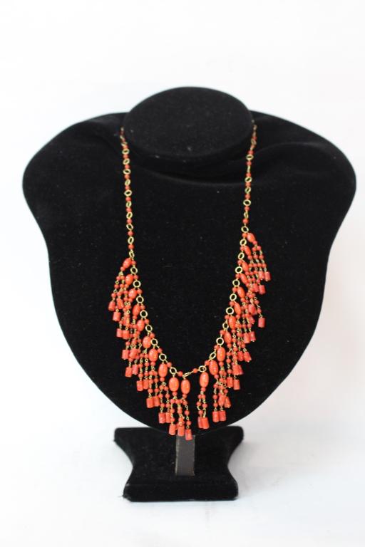 Chinese Coral Necklace w Gold (1 of 7)