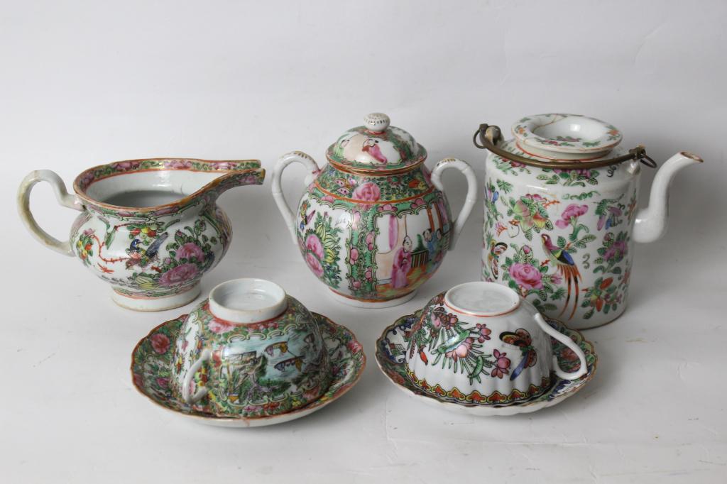 19th.C Chinese Export Porcelain Collections (1 of 6)