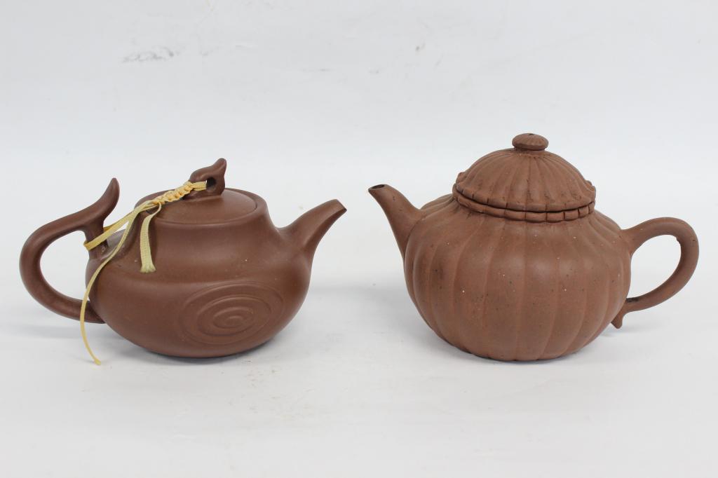 Two Chinese Zisha Teapot (1 of 6)