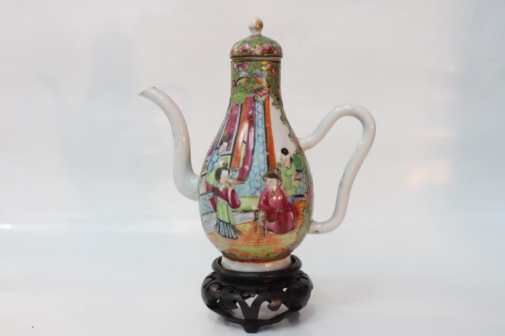 Chinese Rose Medallion Teapot (1 of 7)