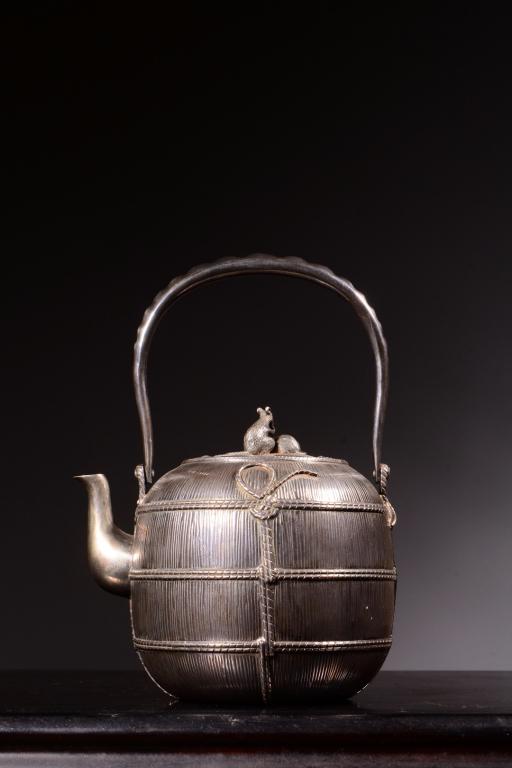 Japanese Silver Teapot (1 of 9)