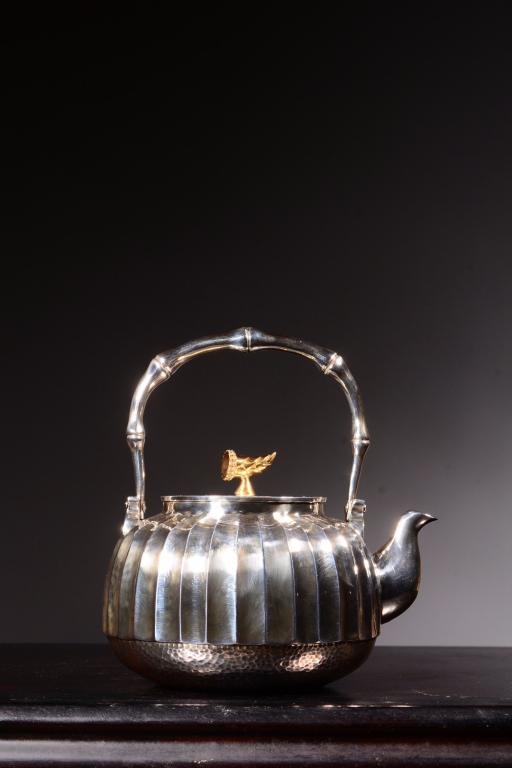 Japanese Silver Teapot (1 of 9)
