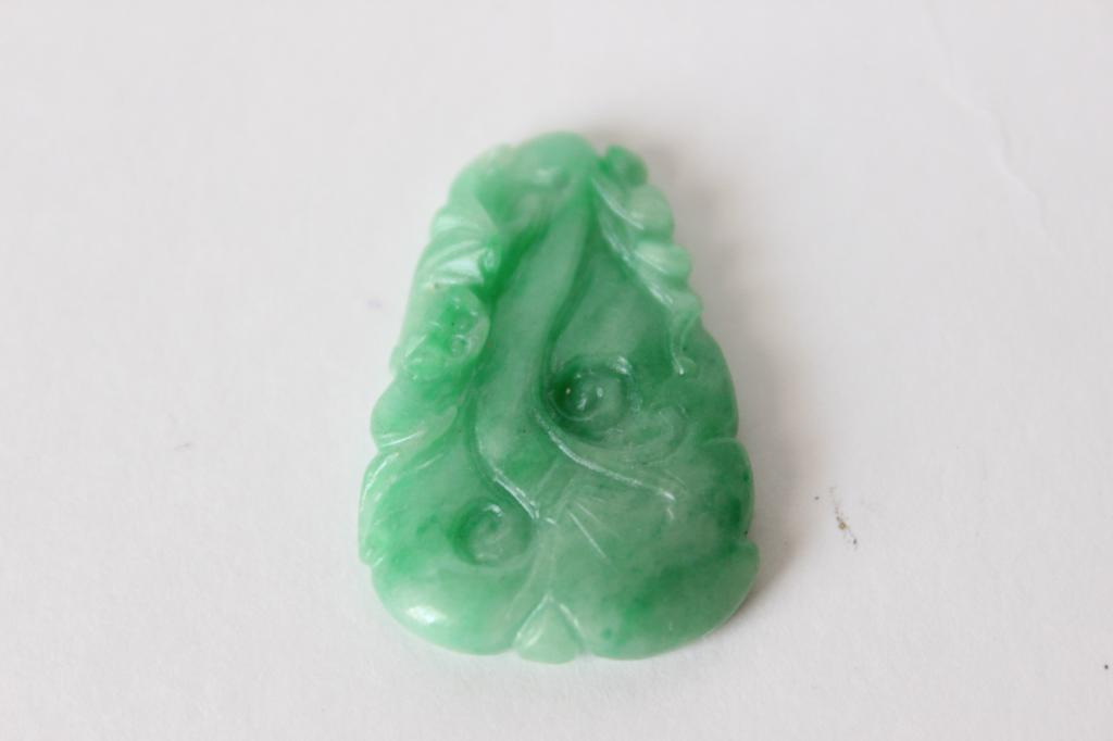 Chinese Jadeite Pendant (1 of 3)