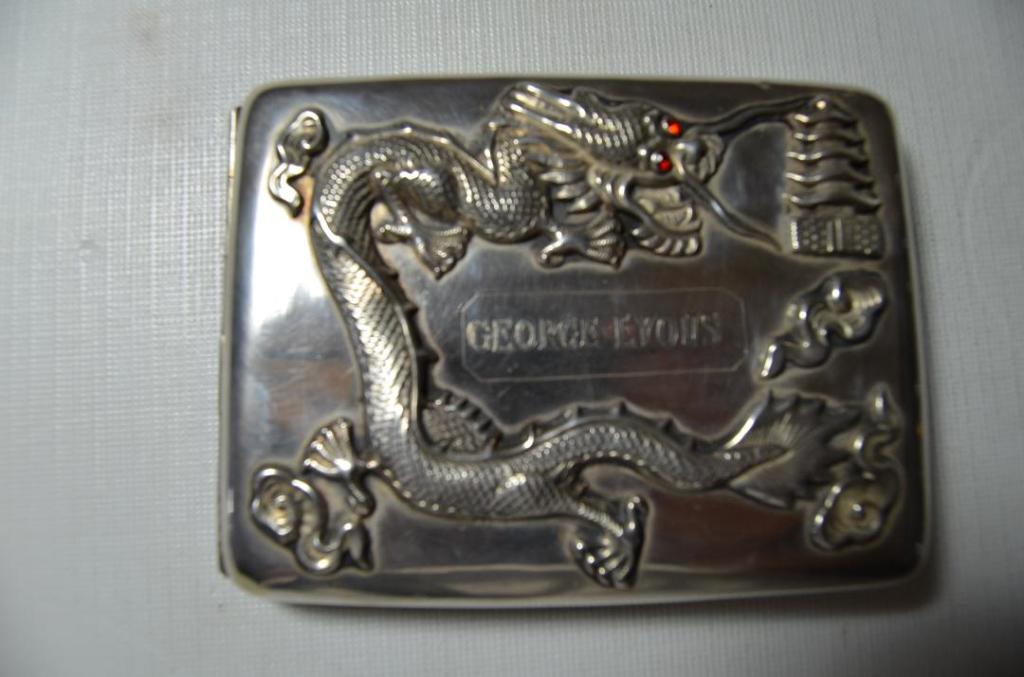 Chinese antique dragon silver cigarette case (1 of 12)