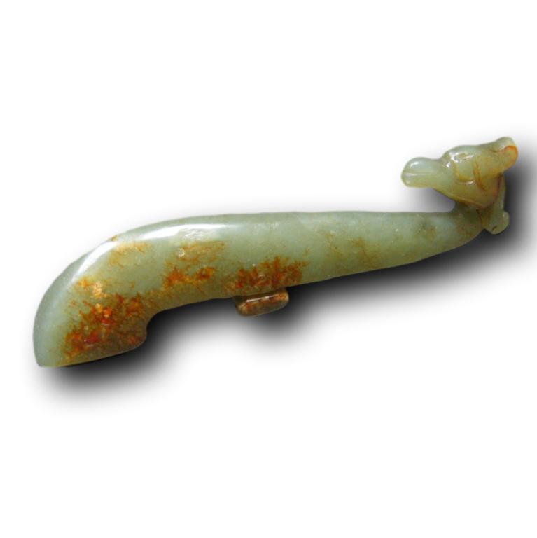 Chinese Jade Carved Belt Buckle: Length: 8.1cm Width: 1cm Weight: 19.2G Please note the absence of a condition report does not imply that there are no condition issues with this lot. Please contact us for a detailed condition report.