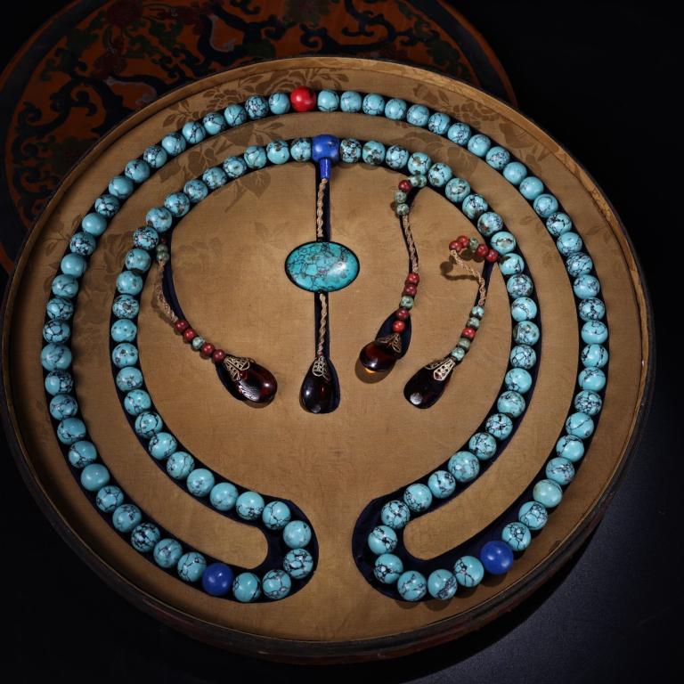 Chinese Beads Chaozhu Necklace w Lacquer Case (1 of 9)