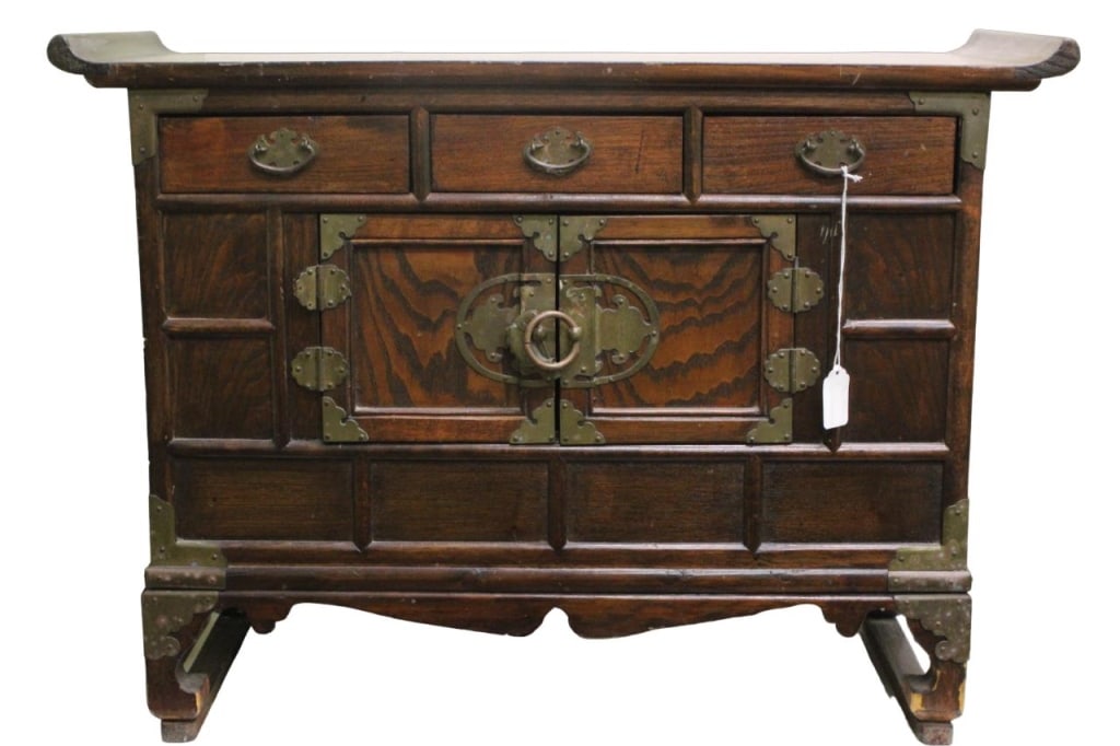 A Chinese Wood Medicine Cabinet: A Chinese Wood Medicine Cabinet .Dimension:20" x27 1/4" Please note the absence of a condition report does not imply that there are no condition issues with this lot. Please contact us for a detailed 