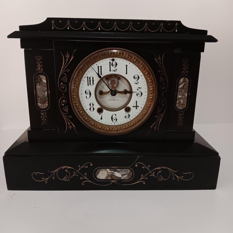 Seth Thomas black mantel clock (1 of 7)