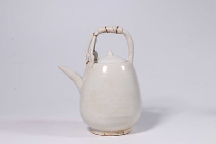 Chinese White Glazed Porcelain Ewer