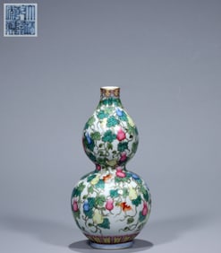 Chinese Famille Rose Porcelain Gourd Vase