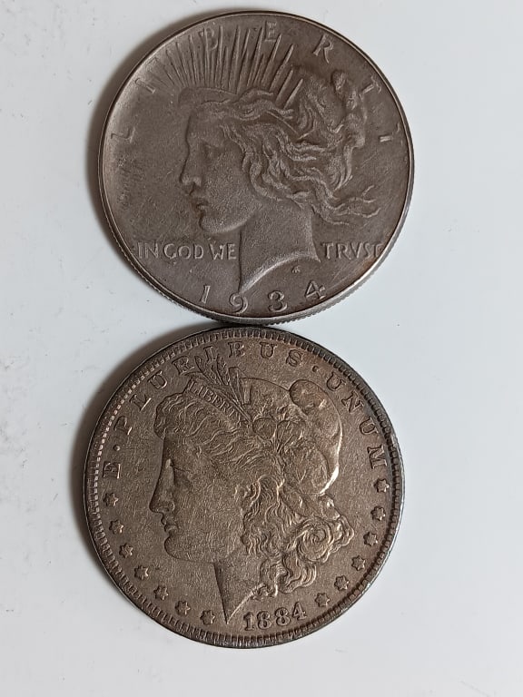 1884 P Morgan Silver Dollars And 1934 S Peace Doll (1 of 7)