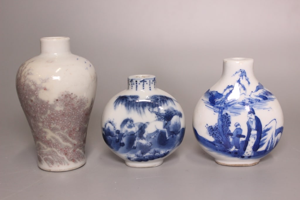 Lot of 3 Chinese Porcelain Snuff Bottles (1 of 13)
