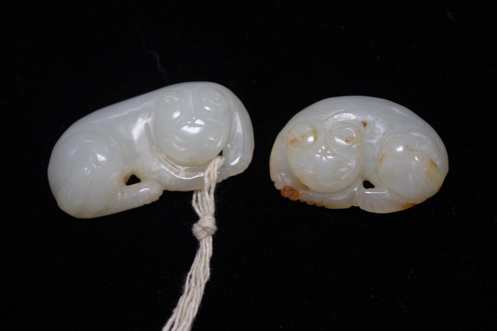 Two Chinese Jade Carved Toggle (1 of 6)