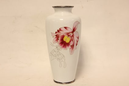 Japanese White Cloisonne Vase,Mark