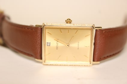 14K Gold Geneve Wristwatch w Diamond