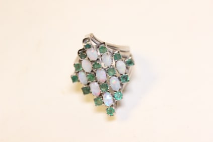Opal and Emerald Whit Gold Ring